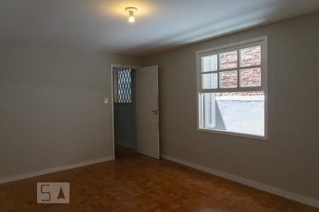 Casa para alugar com 450m², 5 quartos e 5 vagas Casa para alugar com 450m², 5 quartos e 5 vagasQuarto 4