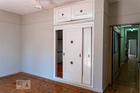 Casa para alugar com 450m², 5 quartos e 5 vagas Casa para alugar com 450m², 5 quartos e 5 vagasQuarto 2