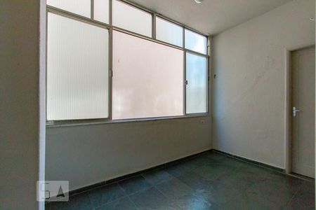 Corredor de apartamento para alugar com 1 quarto, 55m² em Icaraí, Niterói