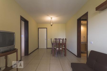 Sala de apartamento para alugar com 1 quarto, 60m² em Barra da Tijuca, Rio de Janeiro