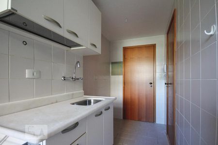 Cozinha de apartamento para alugar com 3 quartos, 80m² em Barra da Tijuca, Rio de Janeiro