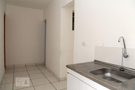 Cozinha de casa para alugar com 1 quarto, 30m² em Cidade Intercap, Taboão da Serra