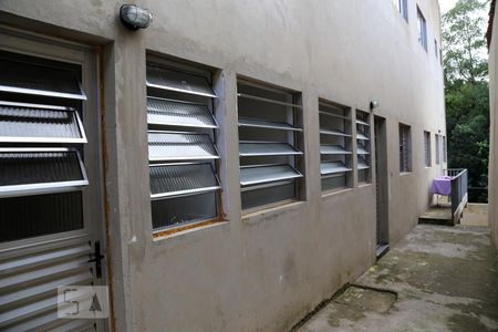 Área Externa de casa para alugar com 1 quarto, 30m² em Cidade Intercap, Taboão da Serra