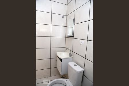 Banheiro de casa para alugar com 1 quarto, 30m² em Cidade Intercap, Taboão da Serra