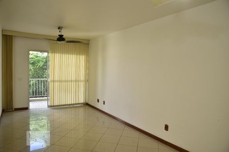 Sala de apartamento para alugar com 3 quartos, 93m² em Tanque, Rio de Janeiro
