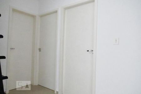 Corredor de apartamento para alugar com 2 quartos, 45m² em Vila Gustavo, São Paulo