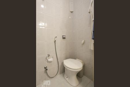 Banheiro de apartamento para alugar com 2 quartos, 100m² em Pinheiros, São Paulo