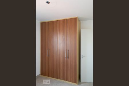 QUARTO 1 de apartamento para alugar com 2 quartos, 50m² em Vila Isolina Mazzei, São Paulo