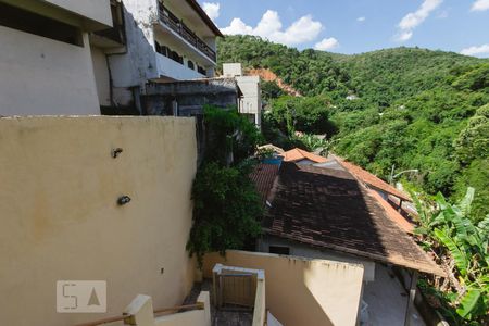 Vista Sala/Cozinha de casa de condomínio para alugar com 1 quarto, 38m² em Freguesia (jacarepaguá), Rio de Janeiro