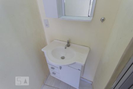 Banheiro de casa de condomínio para alugar com 1 quarto, 38m² em Freguesia (jacarepaguá), Rio de Janeiro