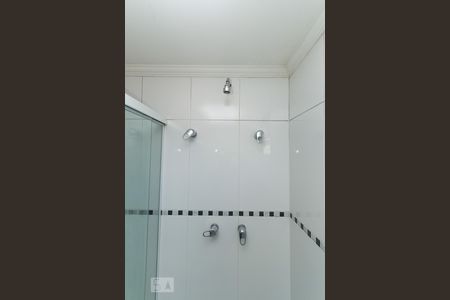 Detalhe do banheiro 1 de casa à venda com 3 quartos, 300m² em Jardim Brasil (zona Sul), São Paulo