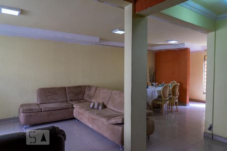 Sala de casa à venda com 3 quartos, 200m² em Água Branca, São Paulo
