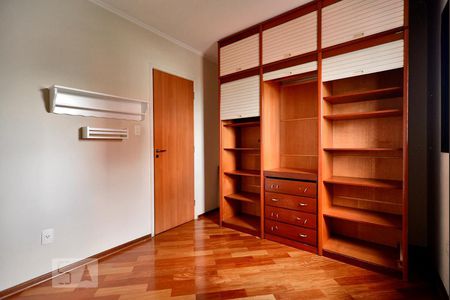 Quarto 2 de apartamento para alugar com 2 quartos, 70m² em Vila Anglo Brasileira, São Paulo