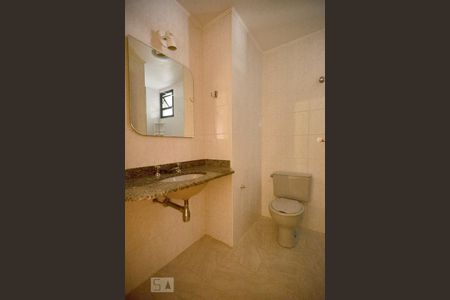 Banheiro de apartamento para alugar com 2 quartos, 70m² em Vila Anglo Brasileira, São Paulo
