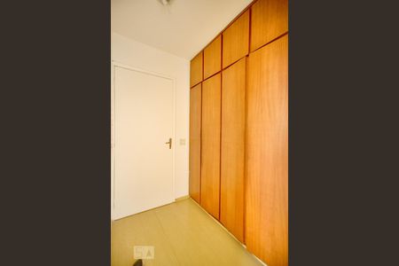 Closet da suíte de apartamento à venda com 3 quartos, 118m² em Vila Ipojuca, São Paulo