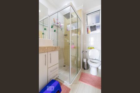 Banheiro do Corredor de apartamento à venda com 3 quartos, 80m² em Jardim Tupanci, Barueri