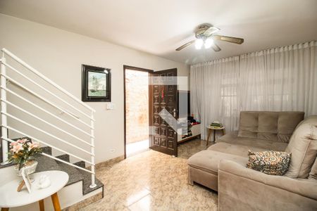 Casa à venda com 120m², 3 quartos e 4 vagasSala