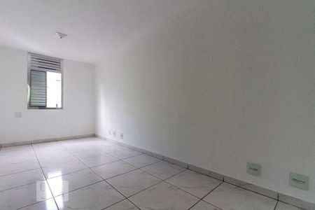 Sala de apartamento à venda com 2 quartos, 60m² em Conjunto Residencial José Bonifácio, São Paulo