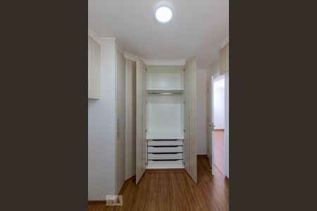 Quarto 1 de apartamento para alugar com 2 quartos, 50m² em Vila Industrial, Campinas