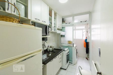 Cozinha de apartamento à venda com 3 quartos, 60m² em Vila Butantã, São Paulo