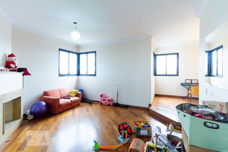 Apartamento à venda com 240m², 4 quartos e 4 vagasSala