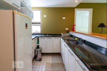 Cozinha de apartamento à venda com 1 quarto, 80m² em Lagoa, Rio de Janeiro