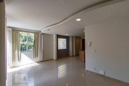 Sala 3 de casa à venda com 4 quartos, 200m² em Fonseca, Niterói
