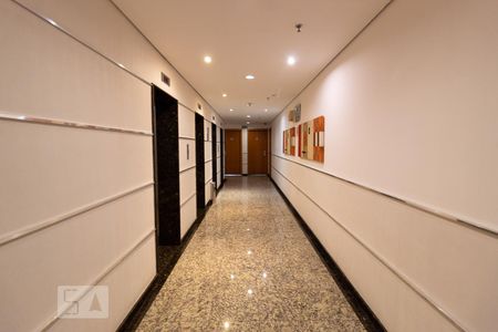 Hall de kitnet/studio à venda com 1 quarto, 32m² em Vila Osasco, Osasco