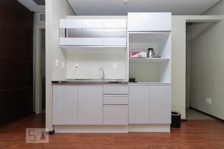 Sala/Cozinha de kitnet/studio à venda com 1 quarto, 32m² em Vila Osasco, Osasco