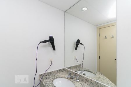 Banheiro de kitnet/studio à venda com 1 quarto, 31m² em Vila Osasco, Osasco