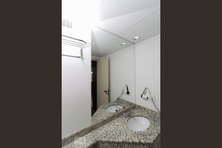 Banheiro de kitnet/studio à venda com 1 quarto, 31m² em Vila Osasco, Osasco