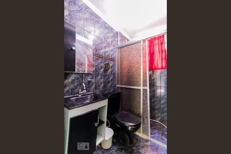 Banheiro de apartamento à venda com 2 quartos, 54m² em Vila Bancária, São Paulo