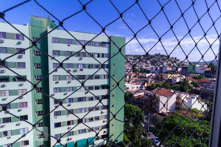 Sala vista de apartamento para alugar com 2 quartos, 50m² em Inhaúma, Rio de Janeiro