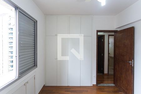 Armário do Quarto 1 de apartamento à venda com 2 quartos, 65m² em Lourdes, Belo Horizonte