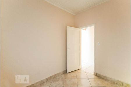 Quarto 2 de casa para alugar com 2 quartos, 100m² em Vila Esperança, São Paulo