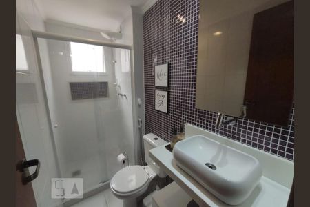 Banheiro de apartamento para alugar com 2 quartos, 56m² em Irajá, Rio de Janeiro