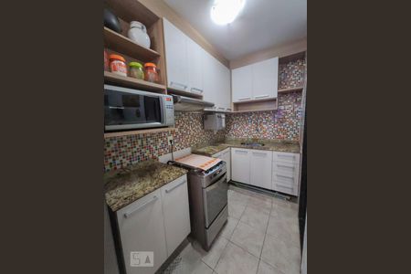 Banheiro de apartamento para alugar com 2 quartos, 56m² em Irajá, Rio de Janeiro