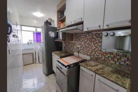 Banheiro  de apartamento para alugar com 2 quartos, 56m² em Irajá, Rio de Janeiro