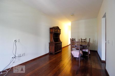 Sala de apartamento para alugar com 2 quartos, 90m² em Recreio dos Bandeirantes, Rio de Janeiro