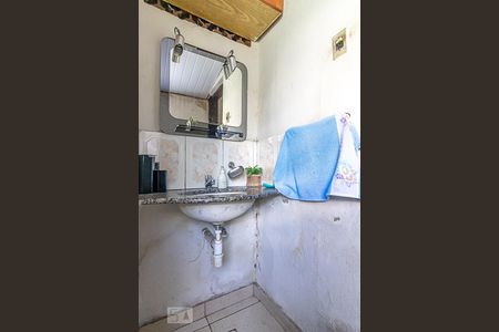 Banheiro de casa à venda com 4 quartos, 247m² em Floresta, Belo Horizonte