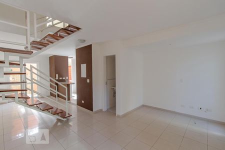 Casa de condomínio à venda com 95m², 2 quartos e 2 vagasSala