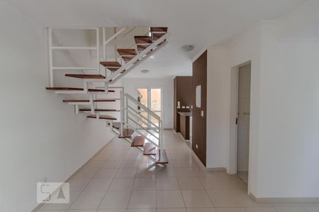 Sala de casa de condomínio à venda com 2 quartos, 95m² em Santo Amaro, São Paulo
