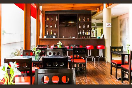 Studio à venda com 50m², 1 quarto e 1 vaga Studio à venda com 50m², 1 quarto e 1 vagaBar