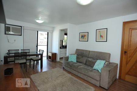 Sala de apartamento para alugar com 1 quarto, 56m² em Copacabana, Rio de Janeiro