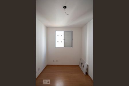 Quarto  de apartamento para alugar com 2 quartos, 53m² em Jardim Íris, São Paulo