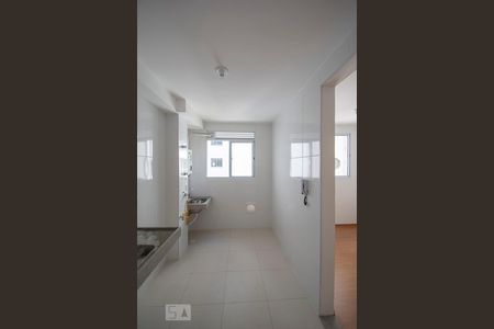 Cozinha e Área de Serviço de apartamento para alugar com 2 quartos, 53m² em Jardim Íris, São Paulo