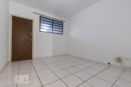 Sala de kitnet/studio para alugar com 1 quarto, 51m² em Centro, Campinas