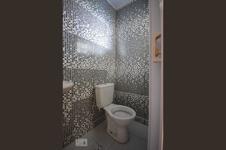 Banheiro da Suíte de casa para alugar com 2 quartos, 70m² em Conceição, Diadema