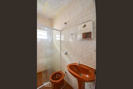 Banheiro de casa para alugar com 2 quartos, 70m² em Conceição, Diadema