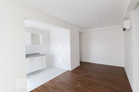 Sala de apartamento para alugar com 3 quartos, 65m² em Vila Santa Catarina, São Paulo